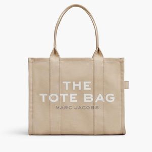 Marc Jacob’s The Tote Bag Large Beige